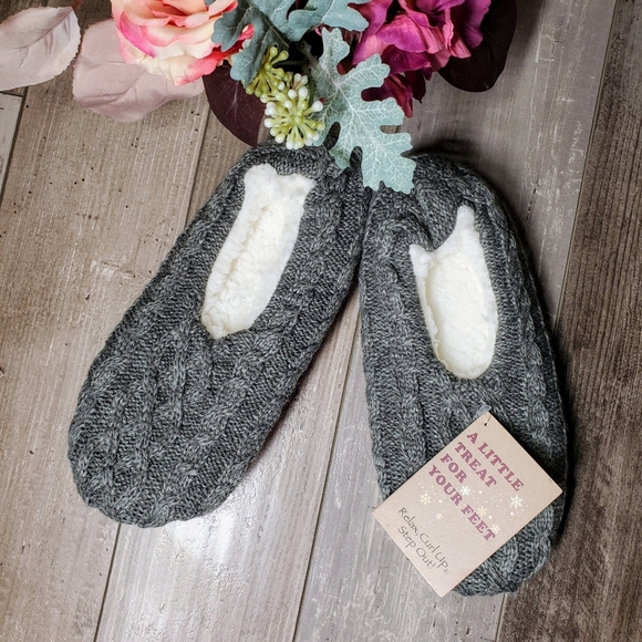 NWT Ladie's Sheepskin Soft Solid Color Cozy Knitted Slipper Socks Booties Sz 7-8 - Picture 8 of 12